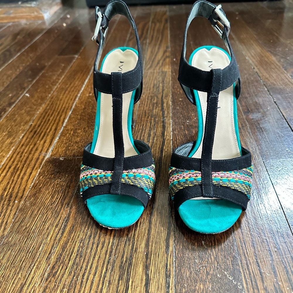 Via Spiga Black and Teal Heels with Elegant Design